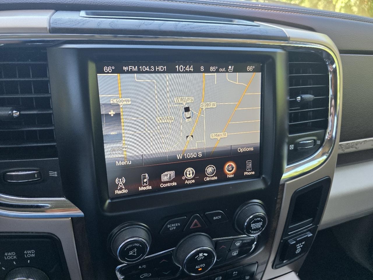 RAM 2500 4WD Crew Cab 149" Longhorn 2015