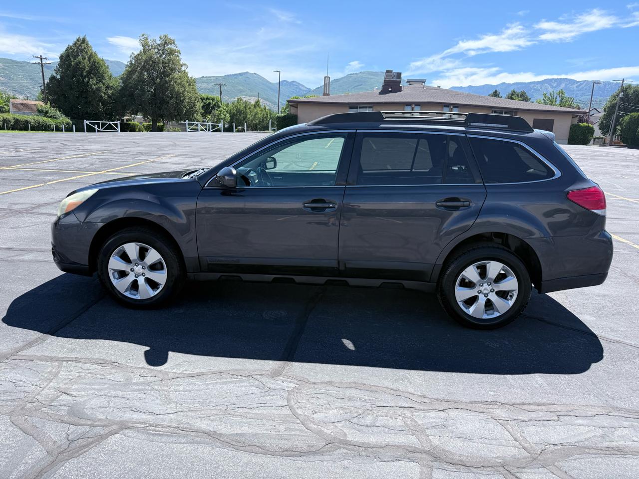 Subaru Outback 4dr Wgn H4 Auto 2.5i Limited Pwr Moon 2011