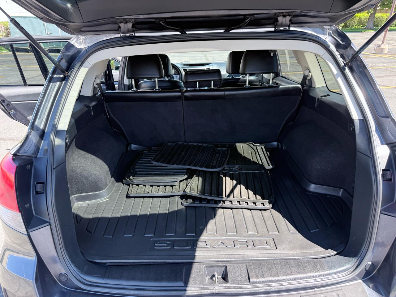 Subaru Outback 4dr Wgn H4 Auto 2.5i Limited Pwr Moon 2011
