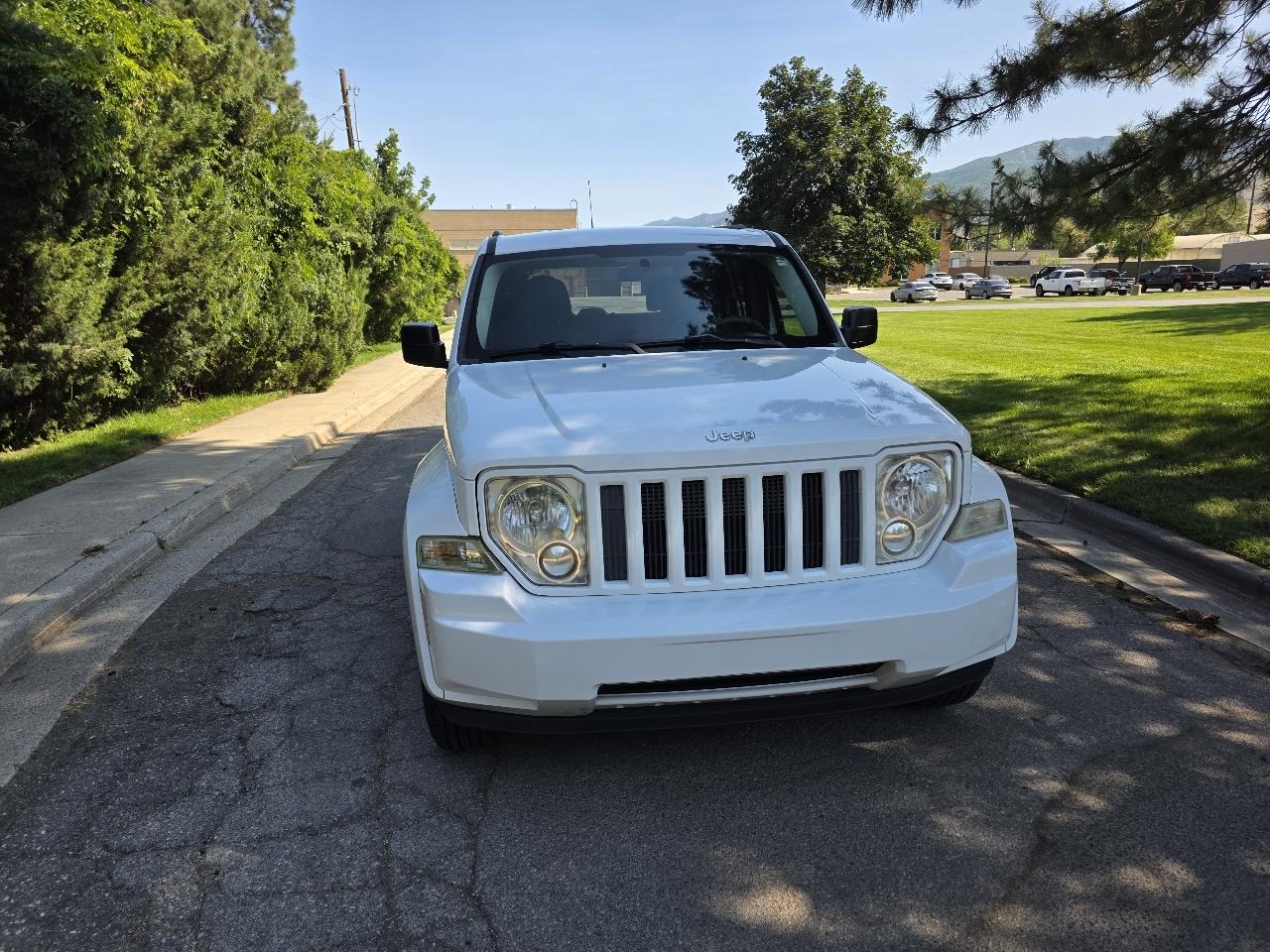 Jeep Liberty RWD 4dr Sport 2012