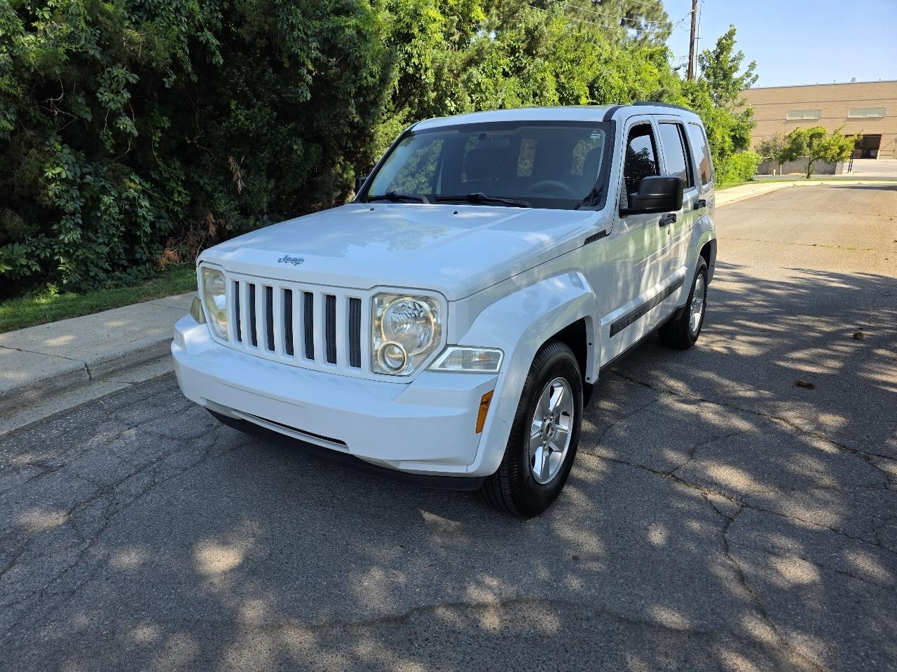Jeep Liberty RWD 4dr Sport 2012