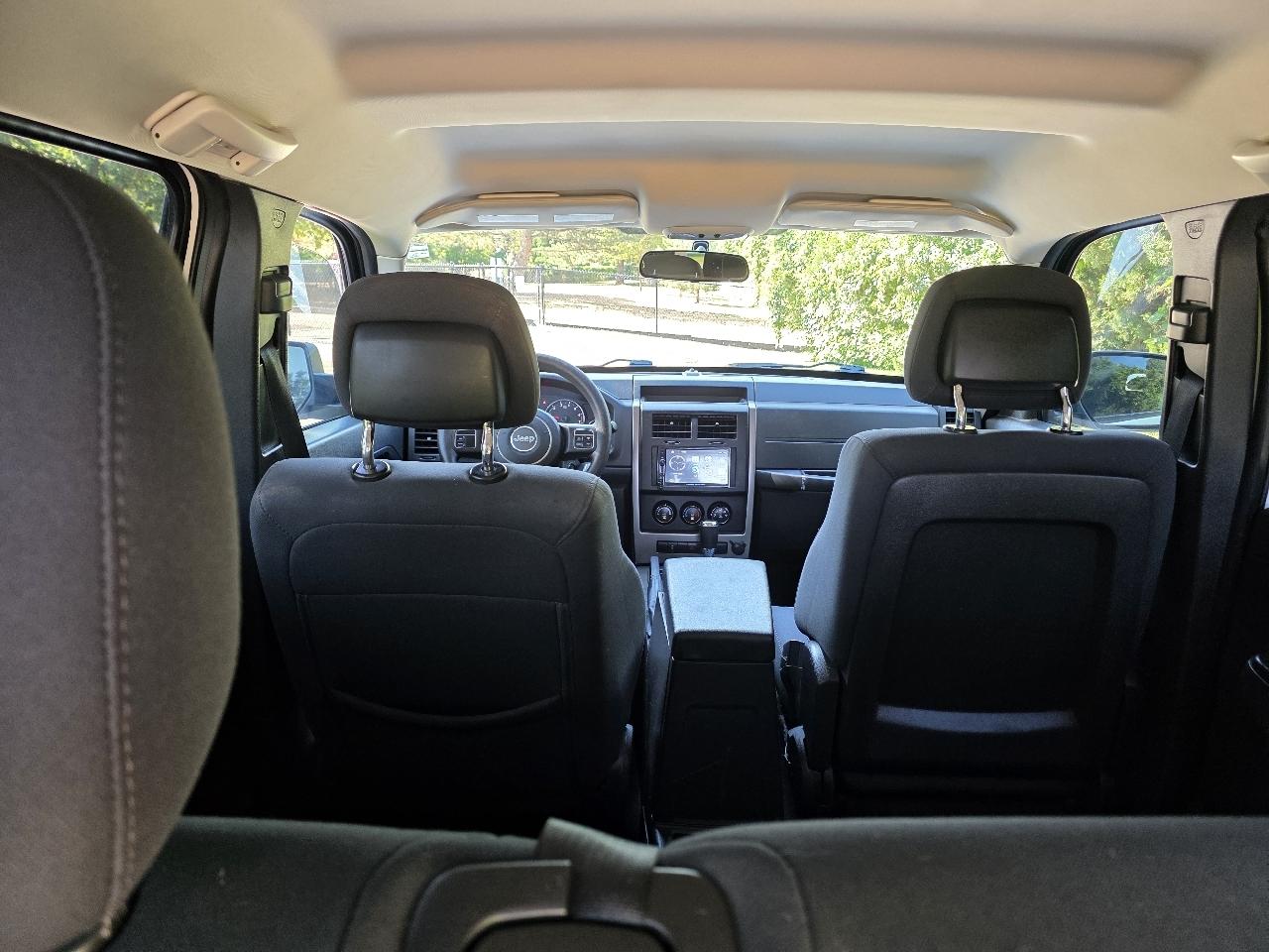 Jeep Liberty RWD 4dr Sport 2012