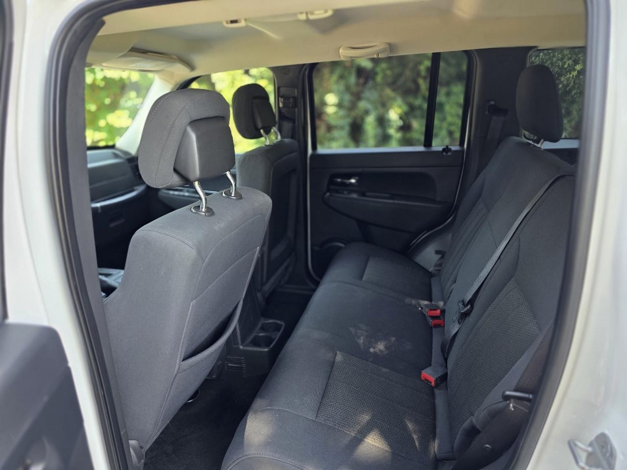 Jeep Liberty RWD 4dr Sport 2012