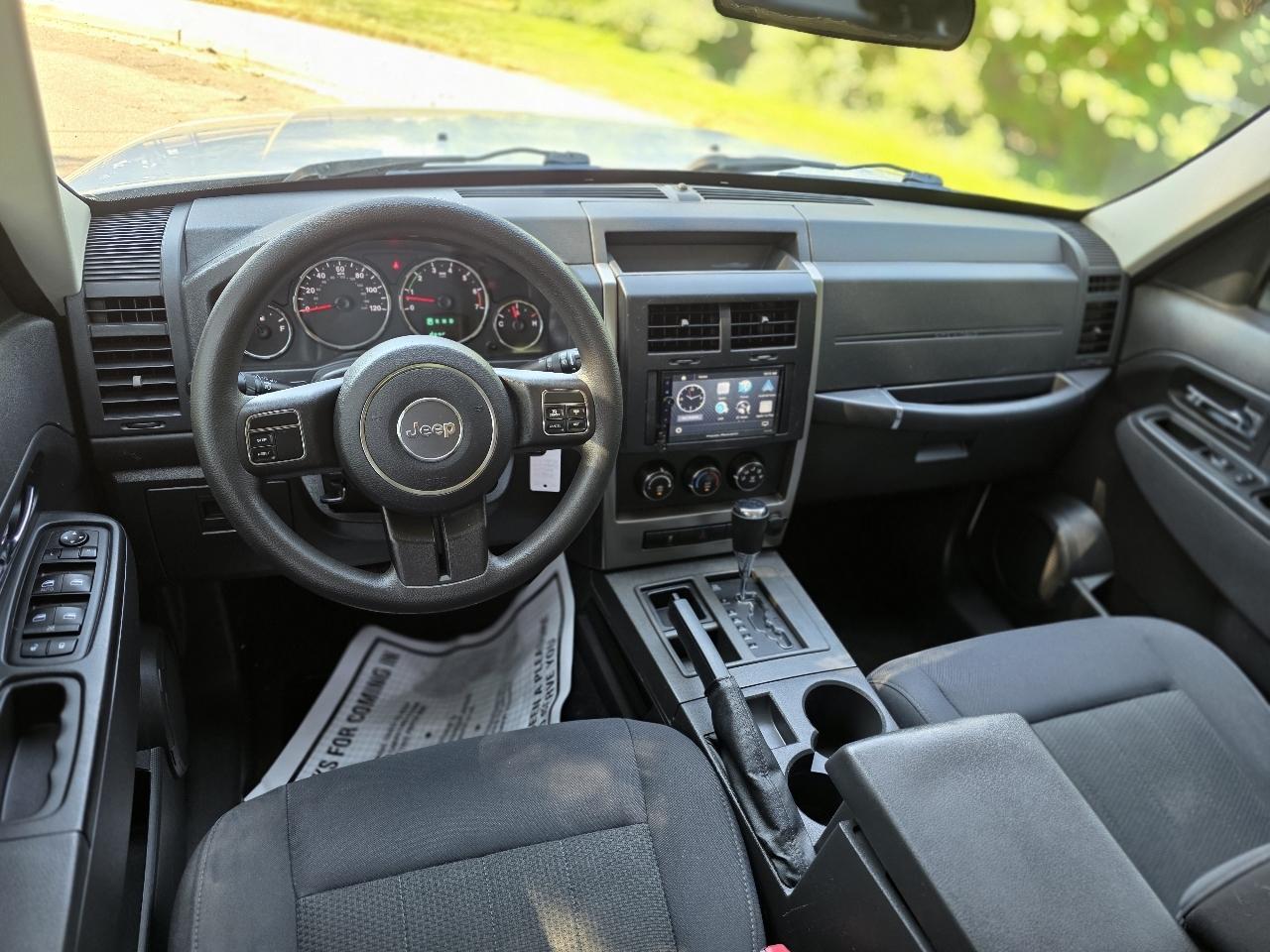 Jeep Liberty RWD 4dr Sport 2012