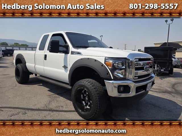 White 2015 Ford F-250 Super Duty Pickup Truck Four-Wheel Drive Automatic