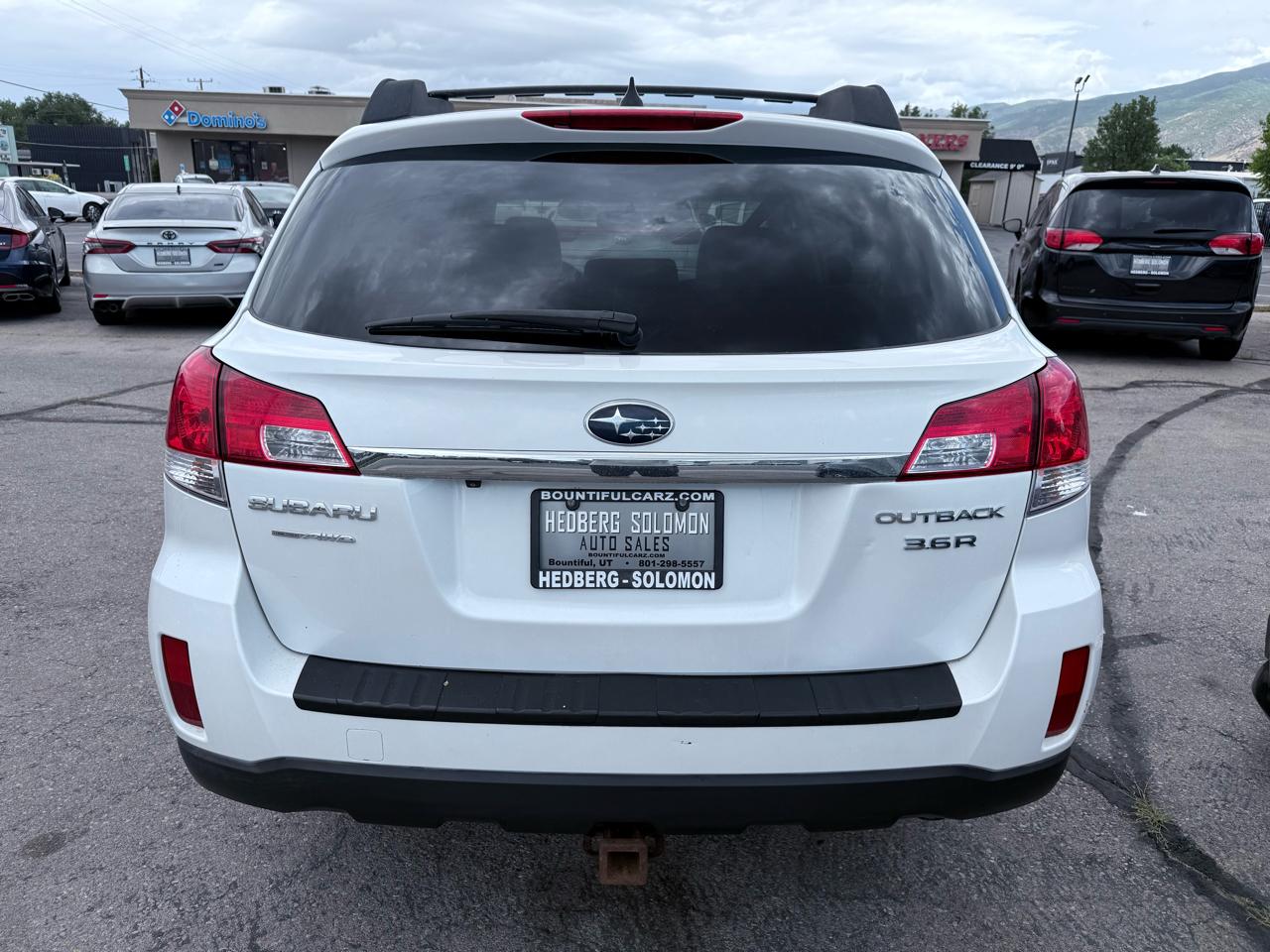 Subaru Outback 4dr Wgn H6 Auto 3.6R Limited Pwr Moon 2011