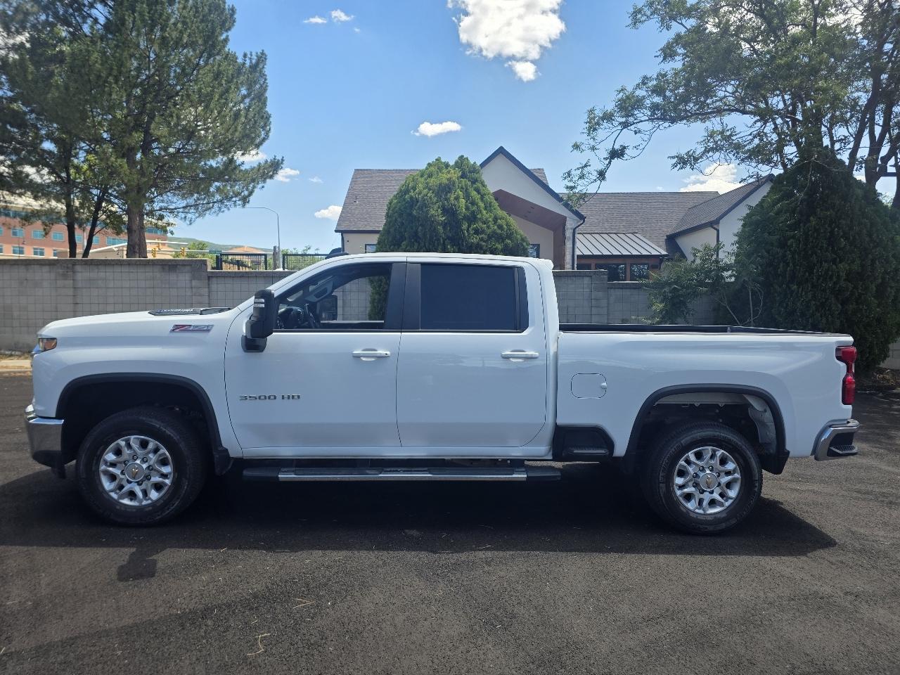 Chevrolet Silverado 3500HD 4WD Crew Cab 159" LT 2023