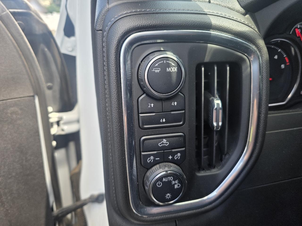 Chevrolet Silverado 3500HD 4WD Crew Cab 159" LT 2023