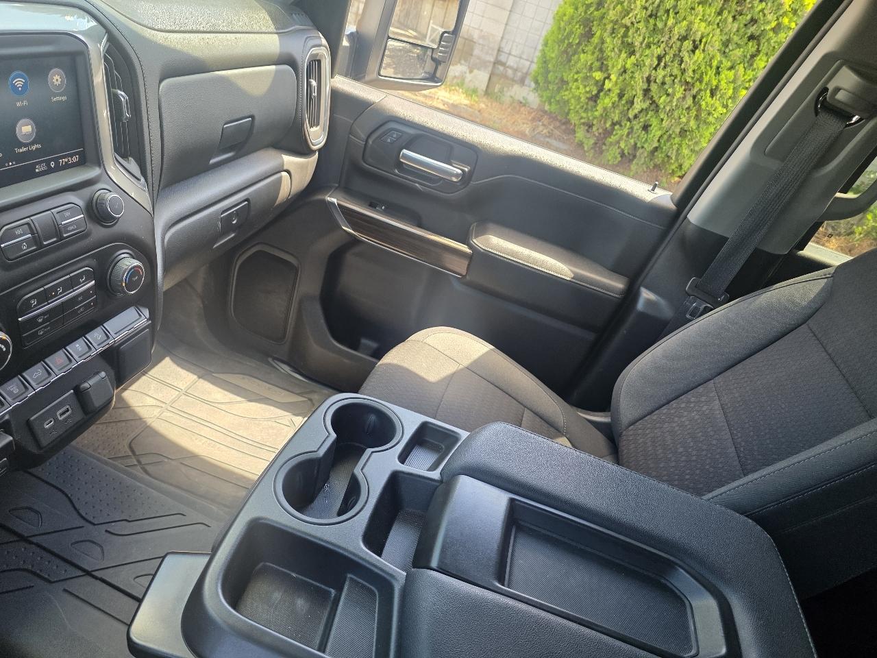 Chevrolet Silverado 3500HD 4WD Crew Cab 159" LT 2023