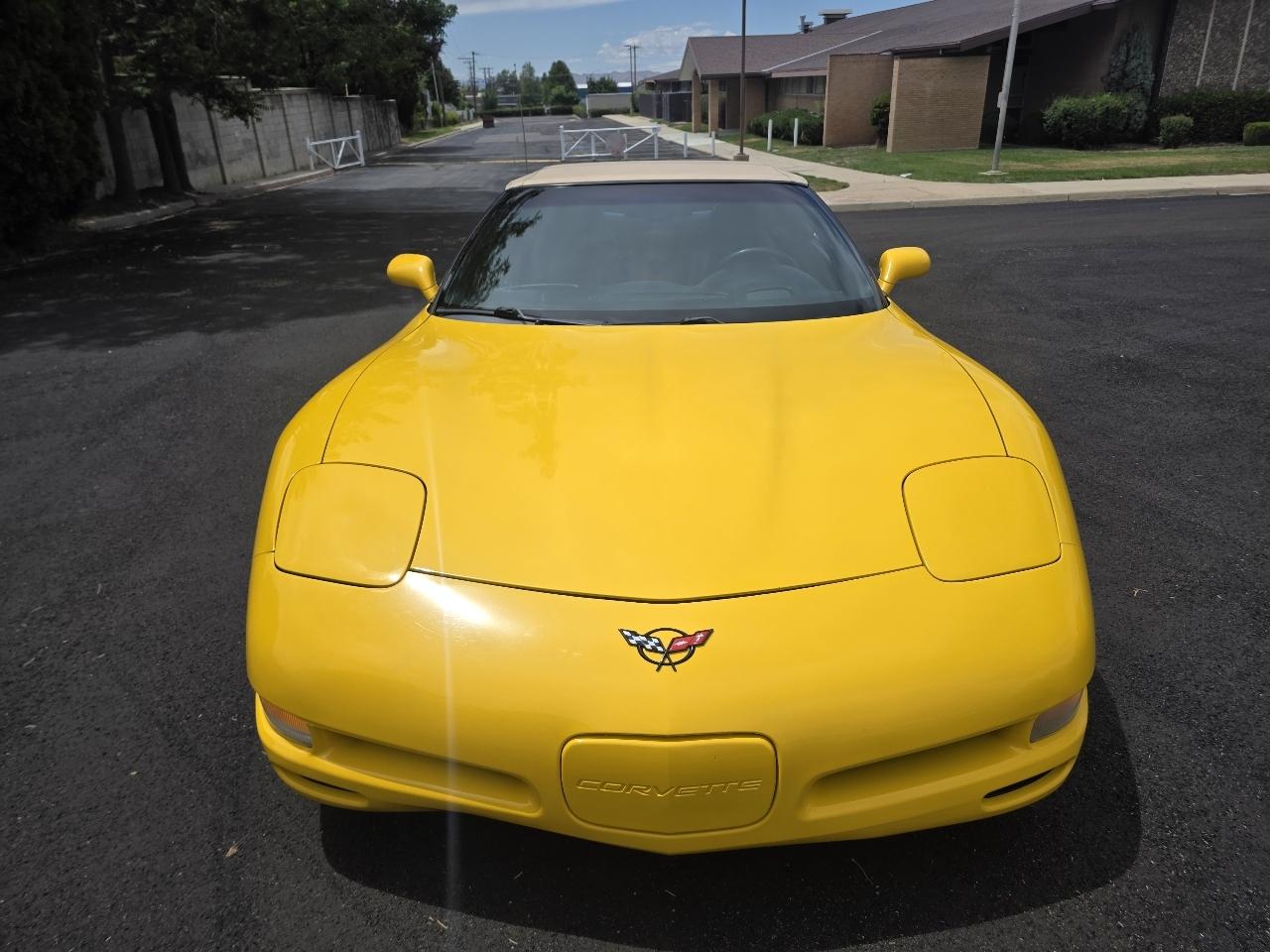 Chevrolet Corvette 2dr Convertible 2002