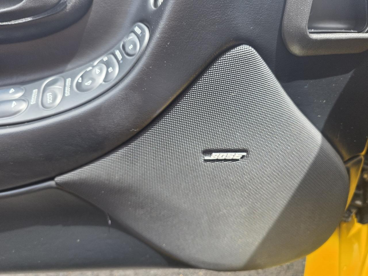 Chevrolet Corvette 2dr Convertible 2002