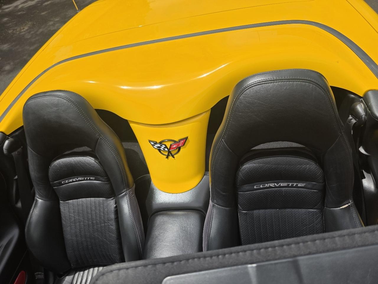 Chevrolet Corvette 2dr Convertible 2002