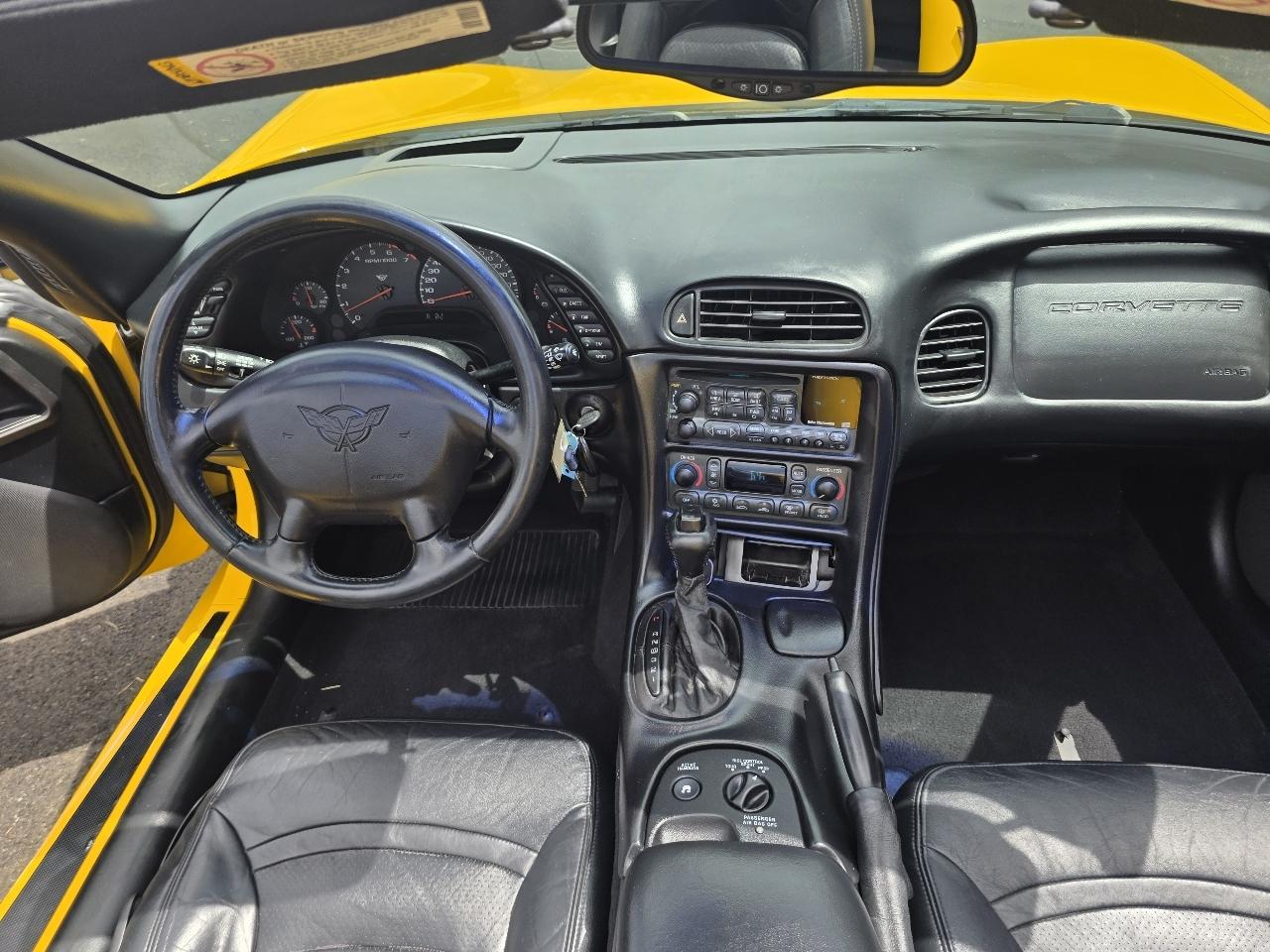 Chevrolet Corvette 2dr Convertible 2002