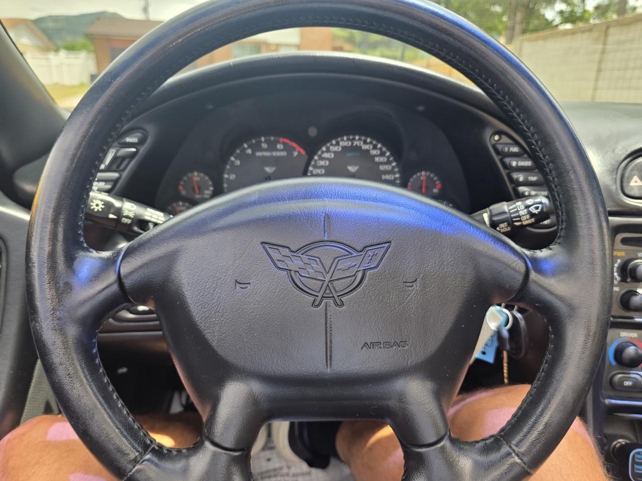 Chevrolet Corvette 2dr Convertible 2002