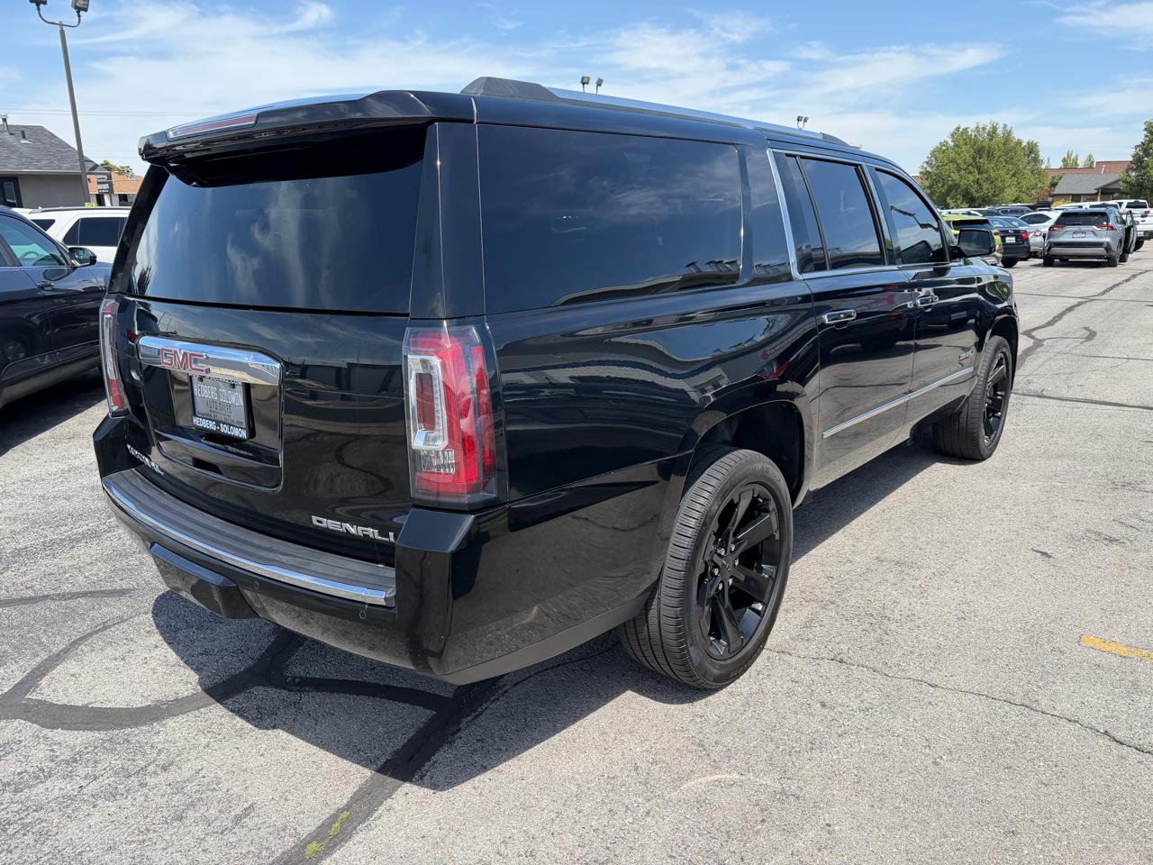 GMC Yukon XL 4WD 4dr Denali 2015