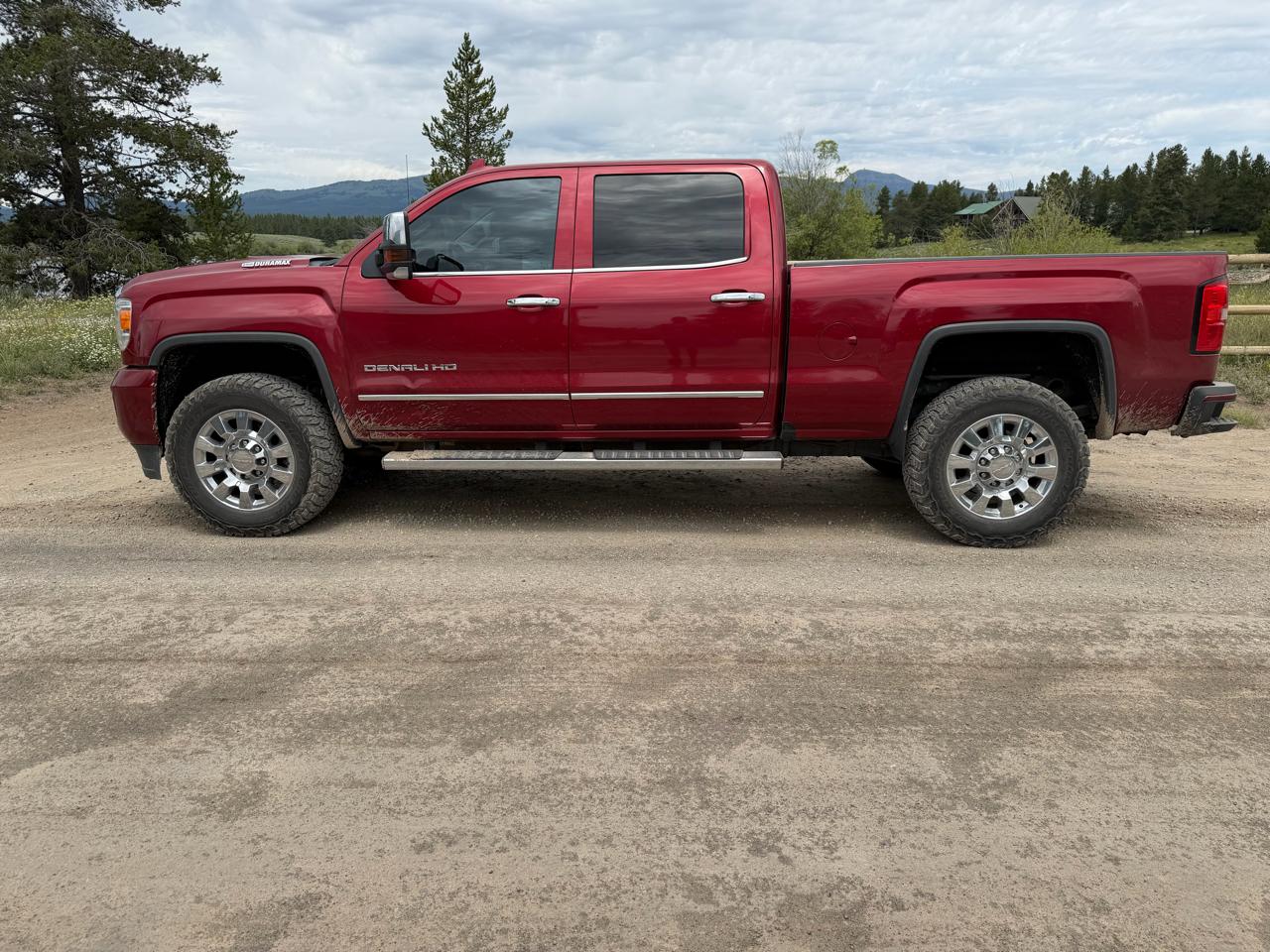 GMC Sierra 2500HD 4WD Crew Cab 153.7" Denali 2019