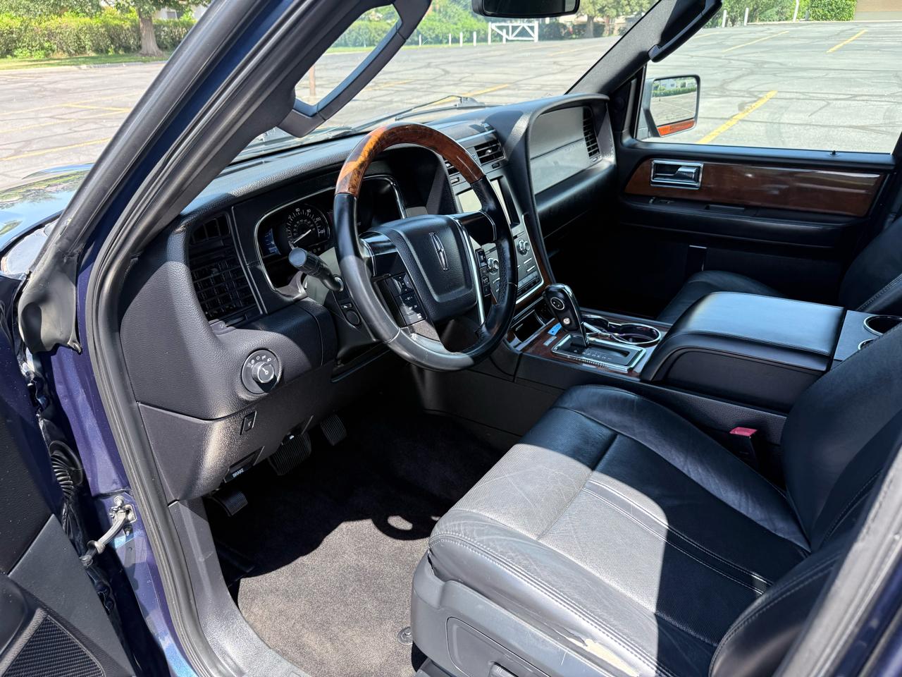 Lincoln Navigator 4WD 4dr 2015