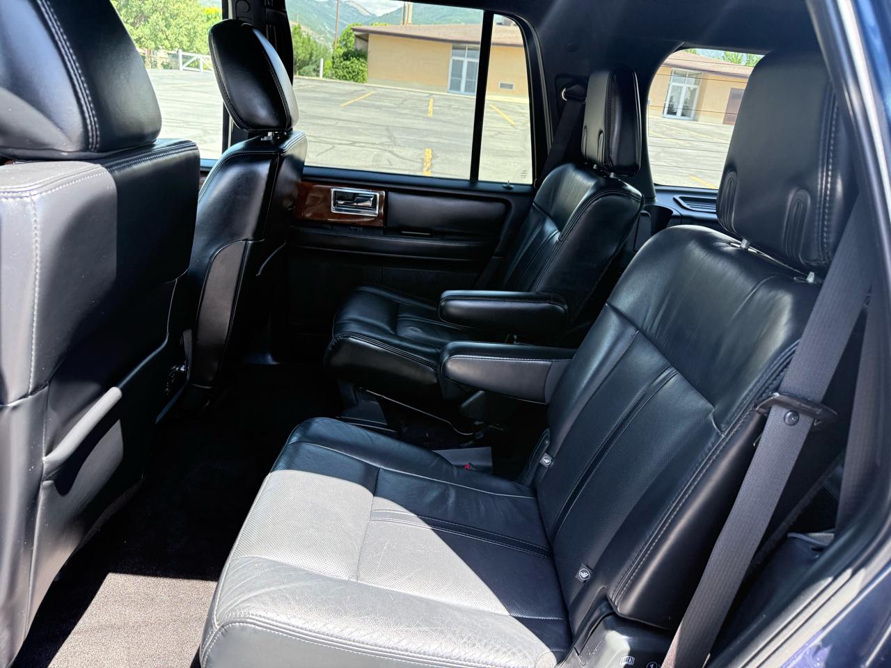 Lincoln Navigator 4WD 4dr 2015