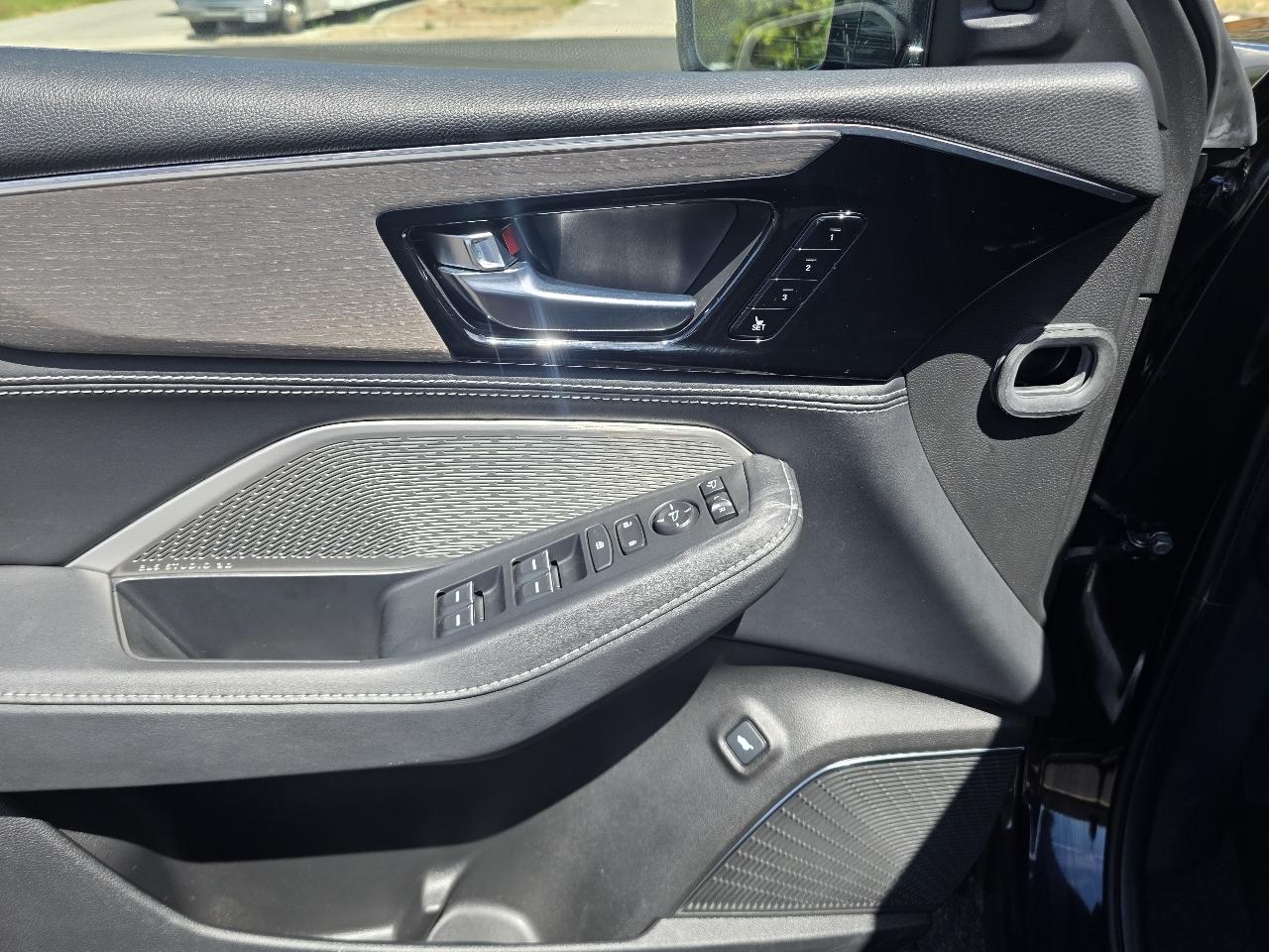 Acura MDX SH-AWD w/Advance Package 2024