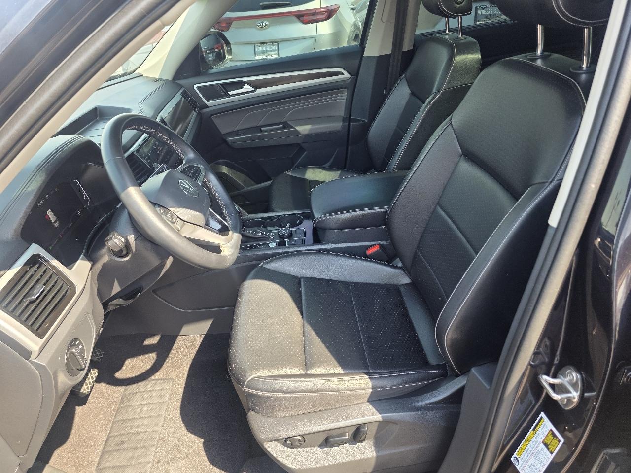 Volkswagen Atlas 3.6L V6 SE w/Technology 4MOTION 2022