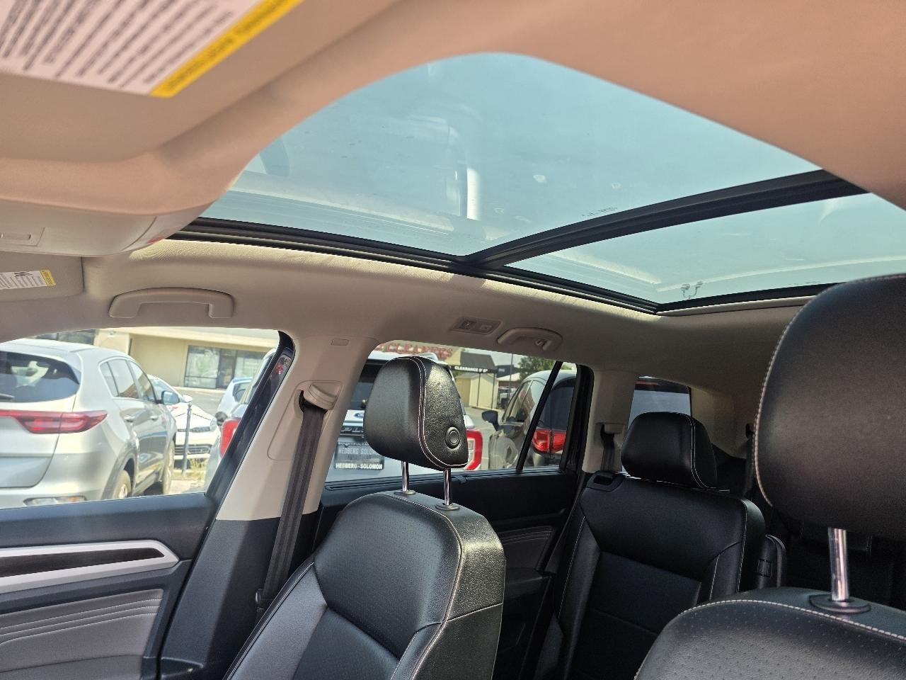 Volkswagen Atlas 3.6L V6 SE w/Technology 4MOTION 2022