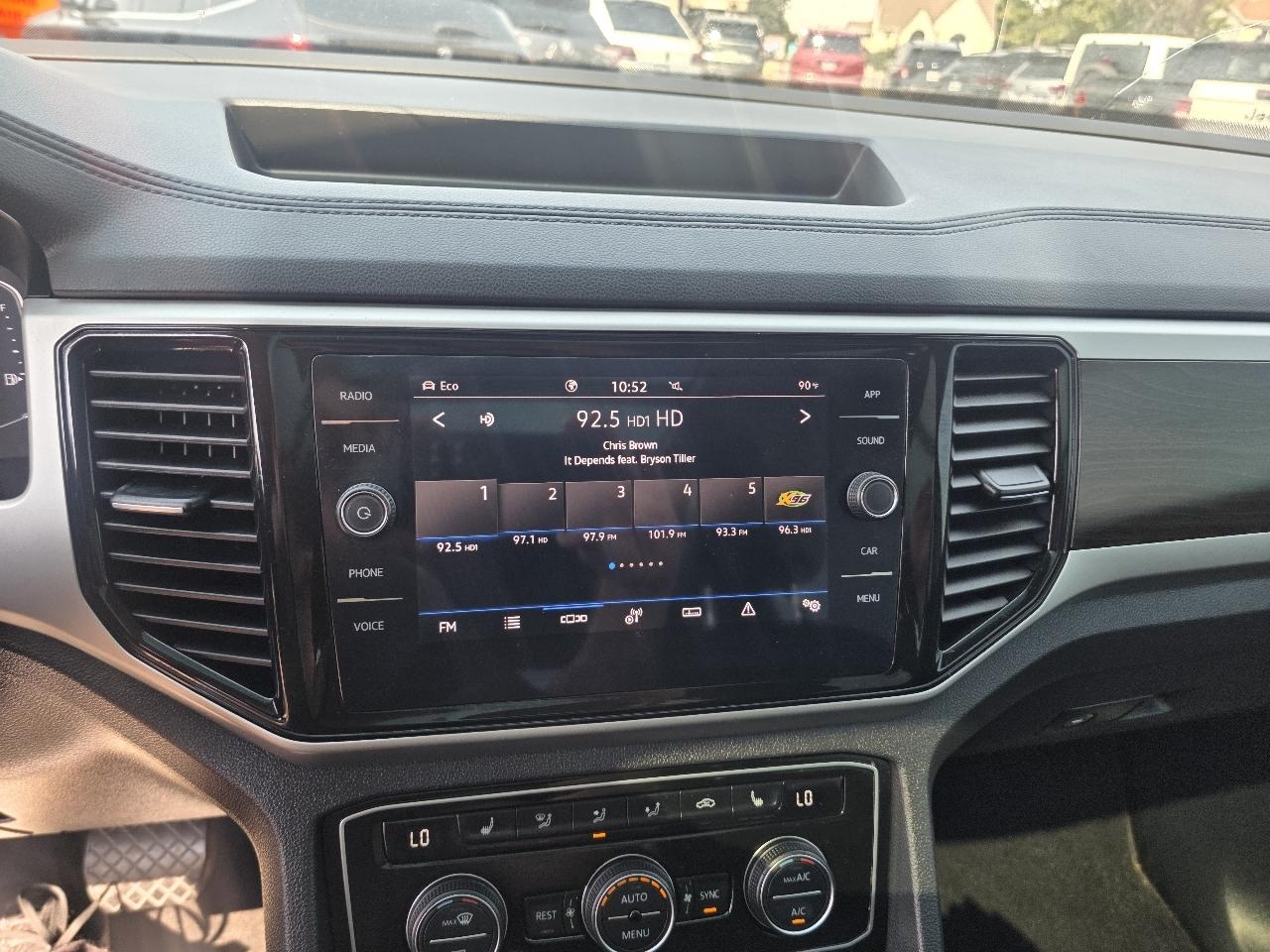 Volkswagen Atlas 3.6L V6 SE w/Technology 4MOTION 2022