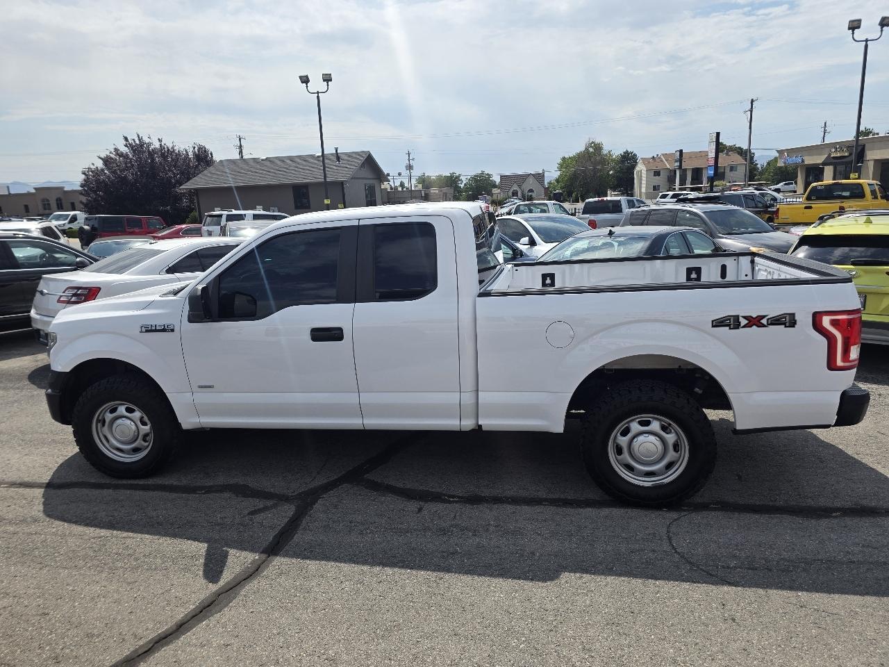 Ford F-150 4WD SuperCab 145" Lariat 2016