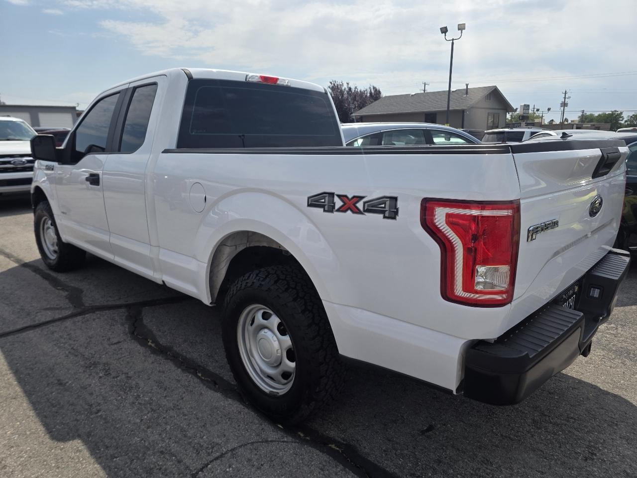Ford F-150 4WD SuperCab 145" Lariat 2016