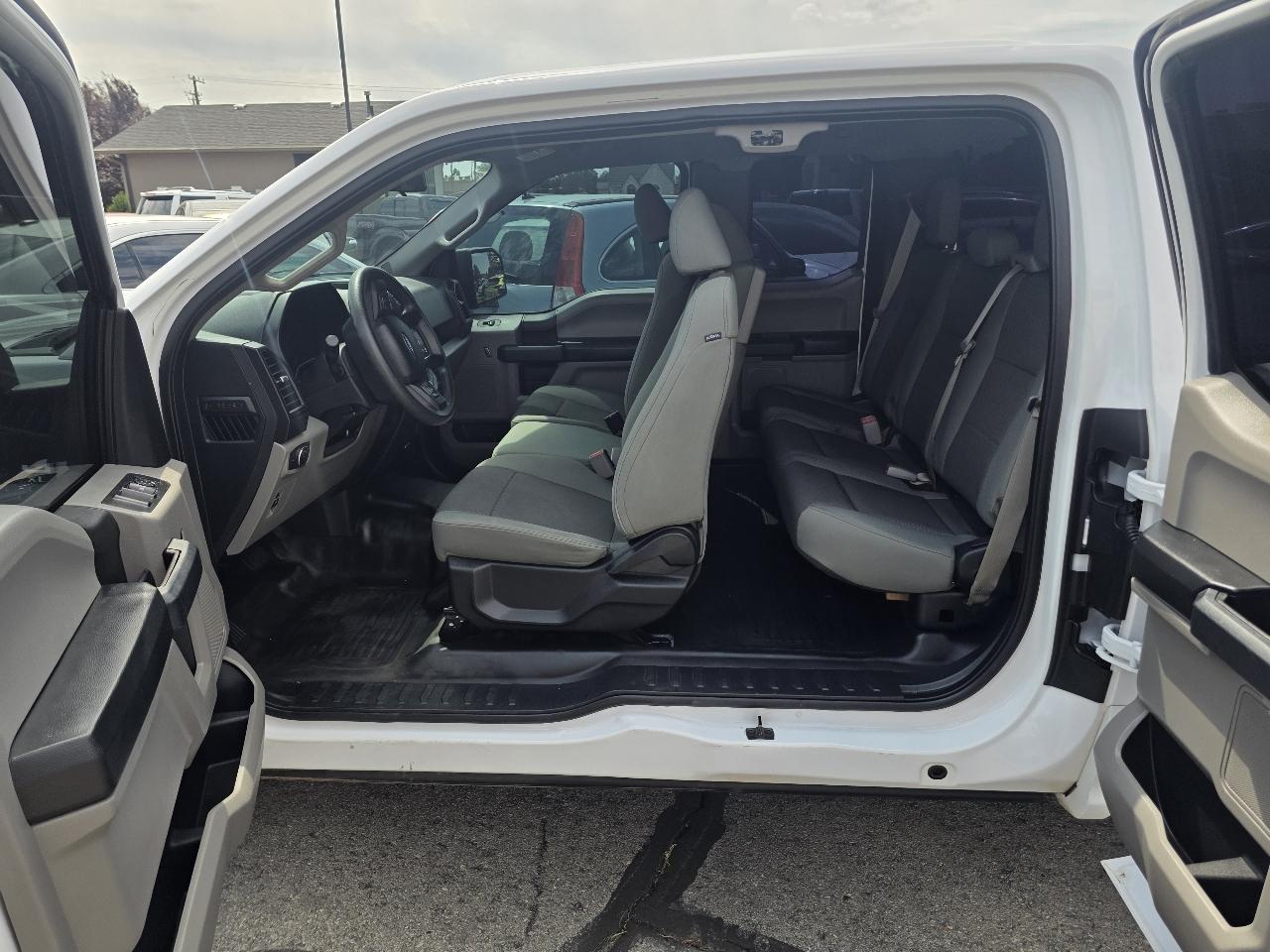 Ford F-150 4WD SuperCab 145" Lariat 2016