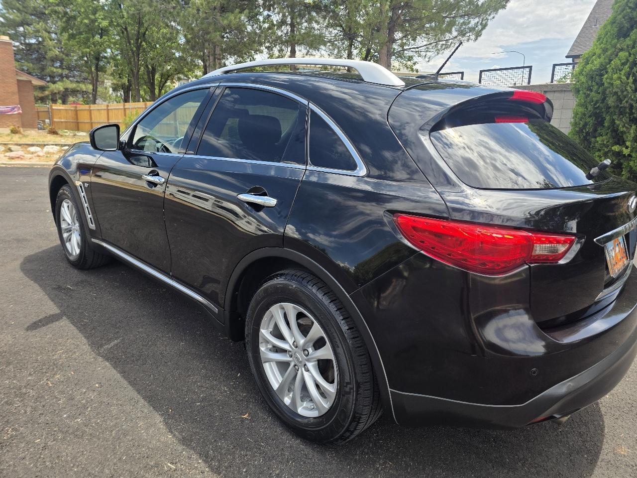 Infiniti QX70 AWD 4dr 2014