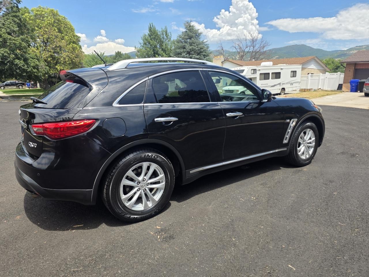 Infiniti QX70 AWD 4dr 2014