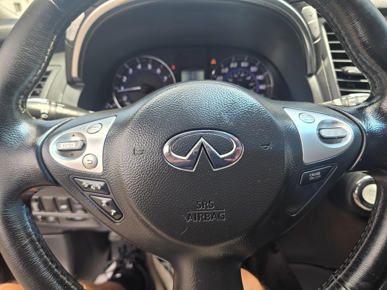 Infiniti QX70 AWD 4dr 2014