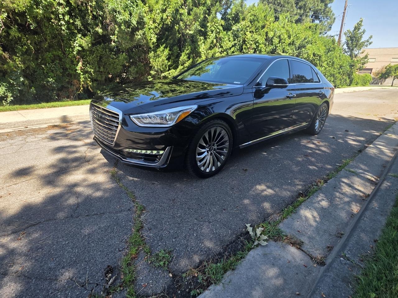 Genesis G90 5.0L Ultimate AWD 2018