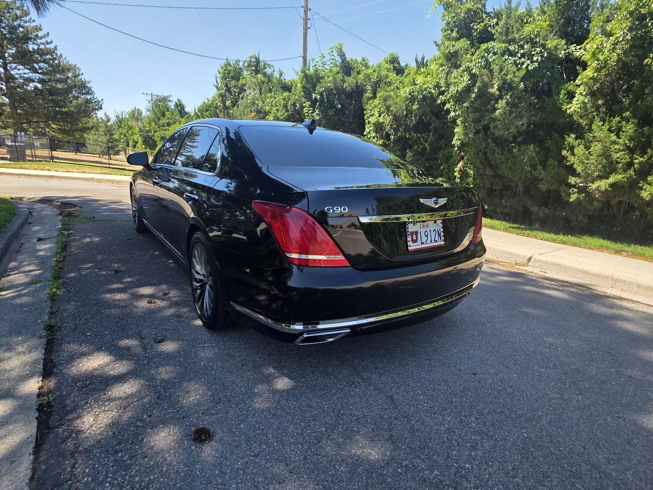 Genesis G90 5.0L Ultimate AWD 2018