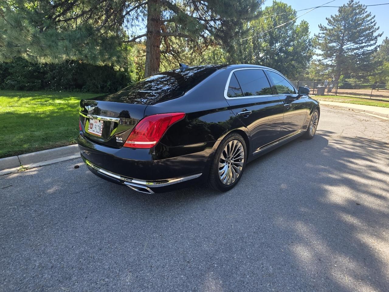 Genesis G90 5.0L Ultimate AWD 2018