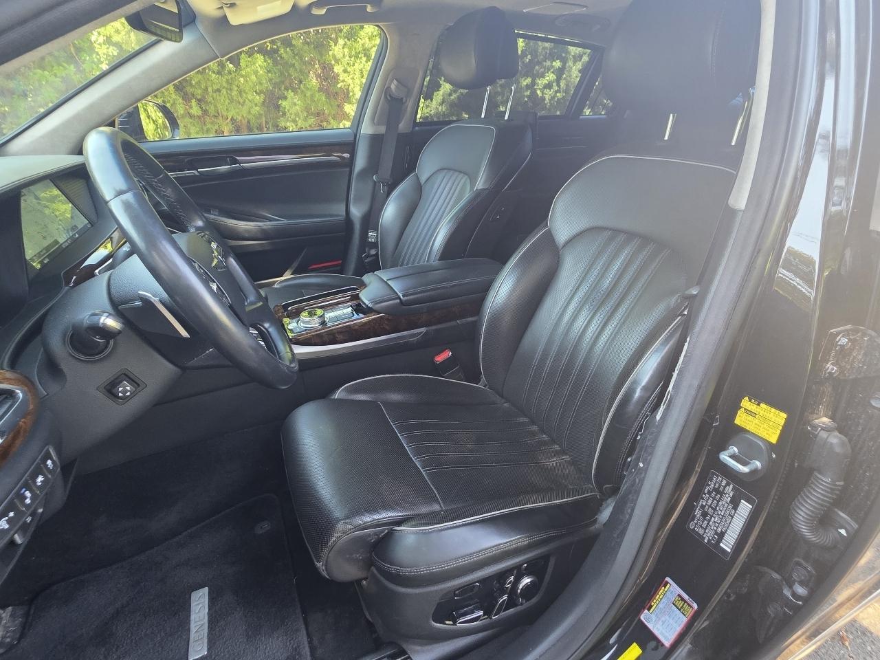 Genesis G90 5.0L Ultimate AWD 2018