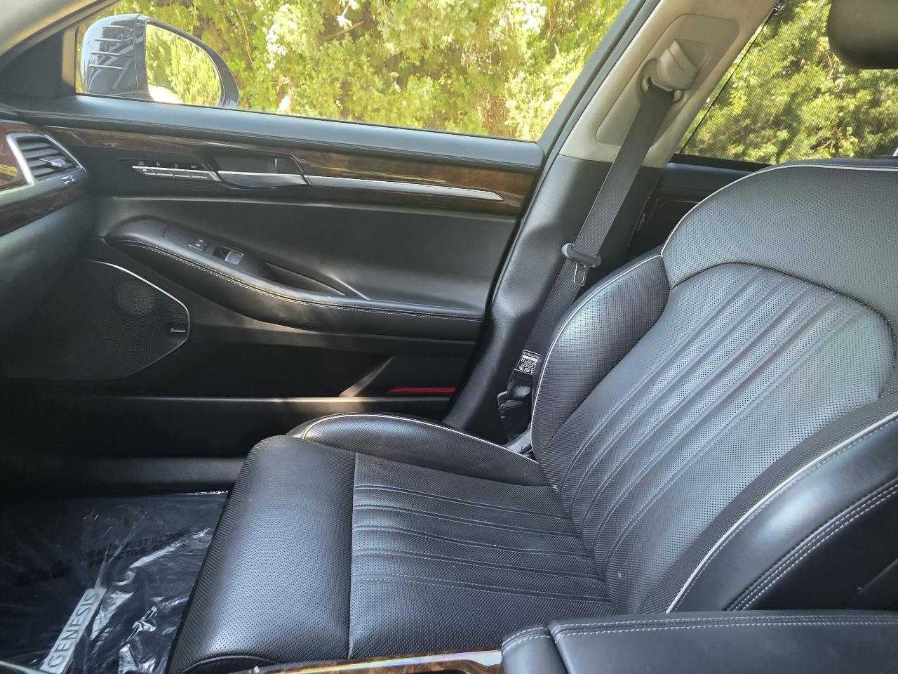 Genesis G90 5.0L Ultimate AWD 2018