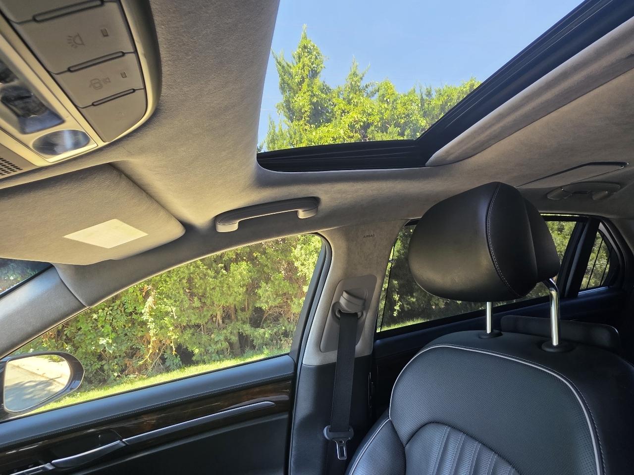 Genesis G90 5.0L Ultimate AWD 2018