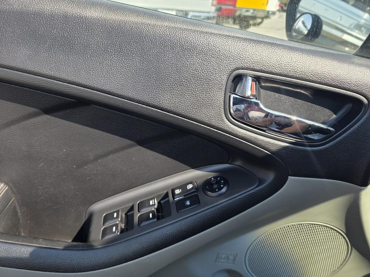 Kia Forte 4dr Sdn Auto LX 2016