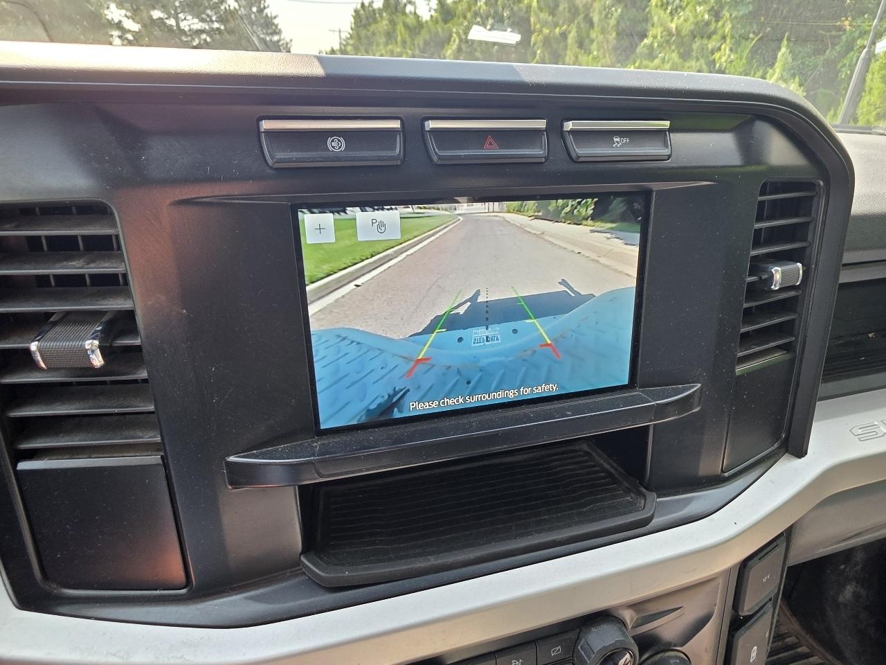 Ford Super Duty F-350 SRW 4WD Crew Cab 172" XL 2023