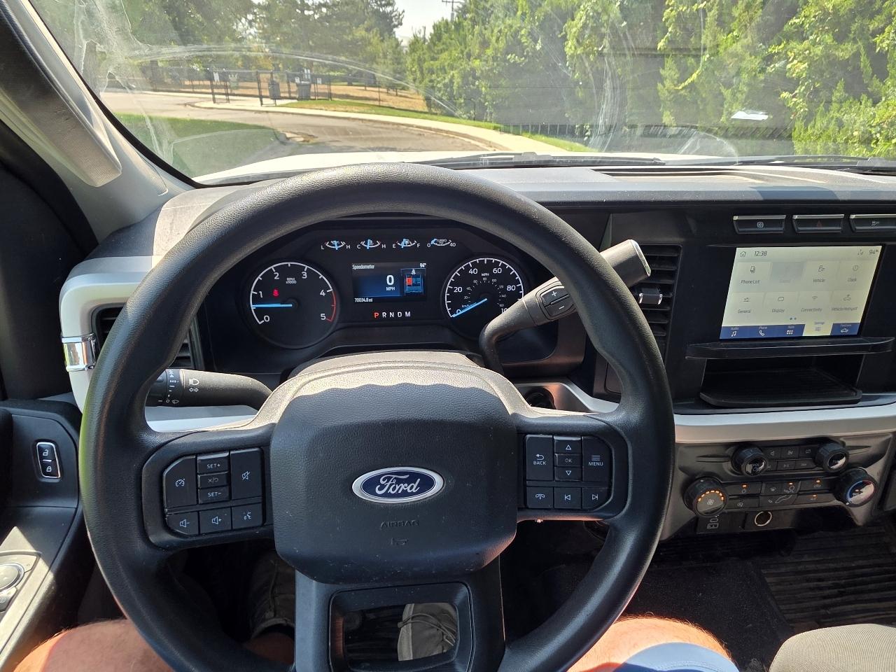 Ford Super Duty F-350 SRW Crew Cab 172" XL 2023