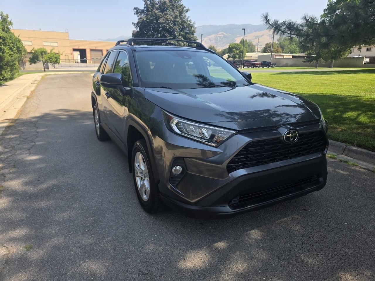 Toyota RAV4 XLE FWD (Natl) 2021