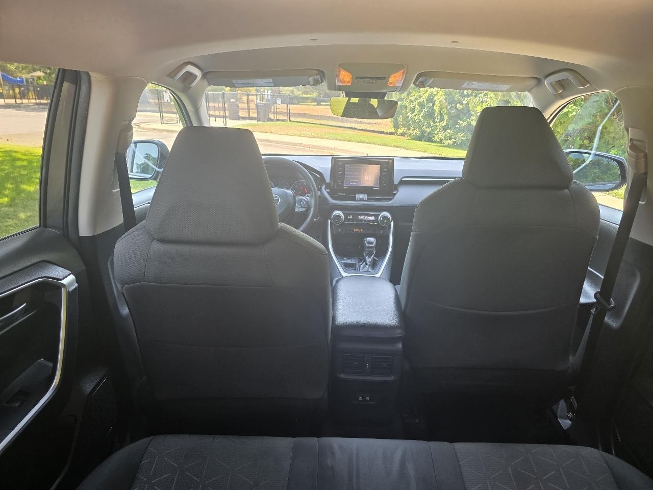 Toyota RAV4 XLE FWD (Natl) 2021