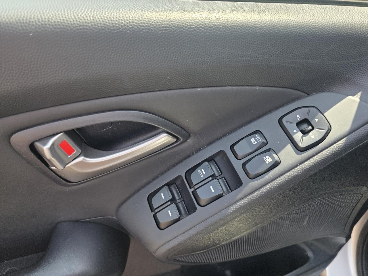 Hyundai Tucson AWD 4dr Auto Limited 2011
