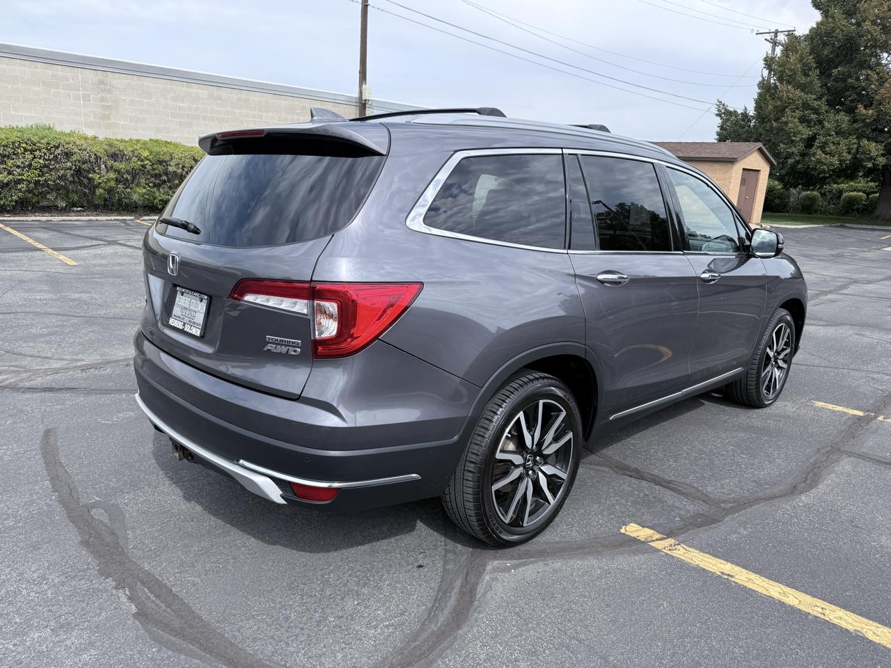 Honda Pilot Touring 7-Passenger AWD 2020