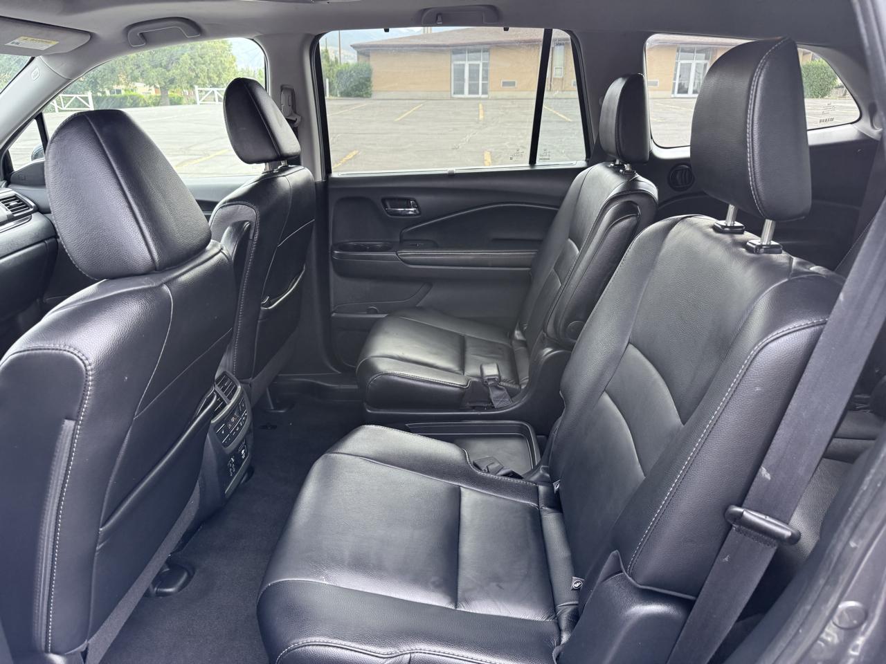 Honda Pilot Touring 7-Passenger AWD 2020