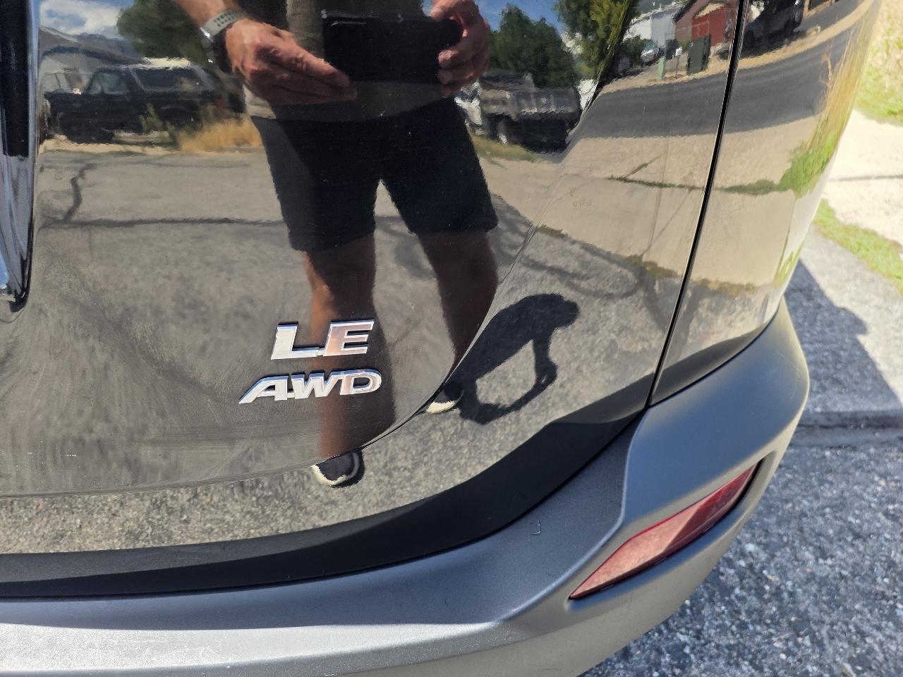 Toyota RAV4 AWD 4dr LE (Natl) 2013