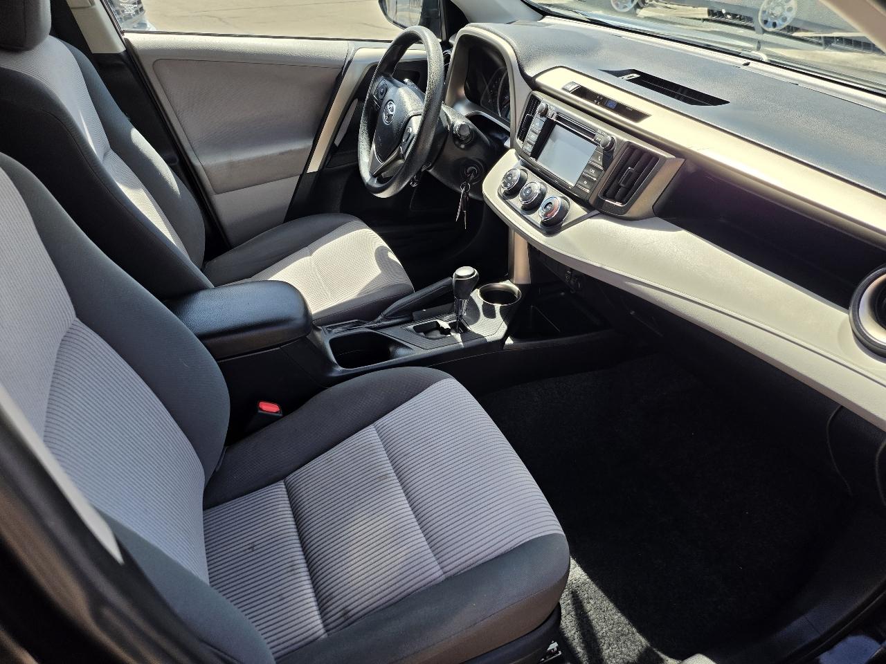 Toyota RAV4 AWD 4dr LE (Natl) 2013