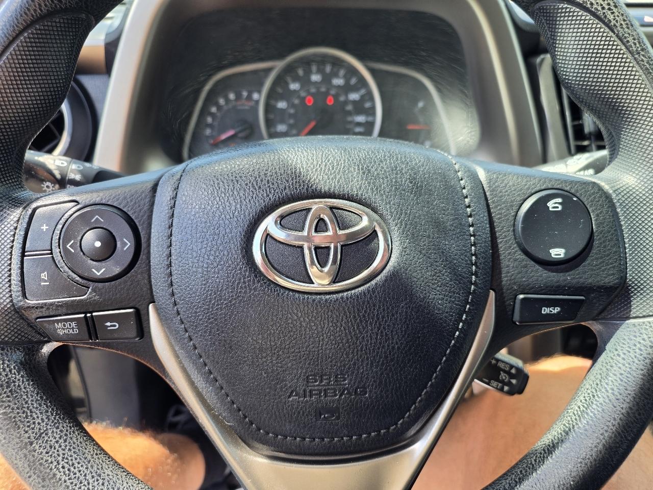 Toyota RAV4 AWD 4dr LE (Natl) 2013
