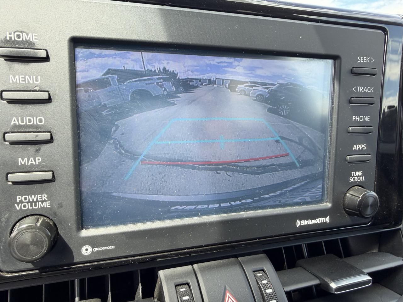 Toyota RAV4 XLE Premium FWD (Natl) 2021